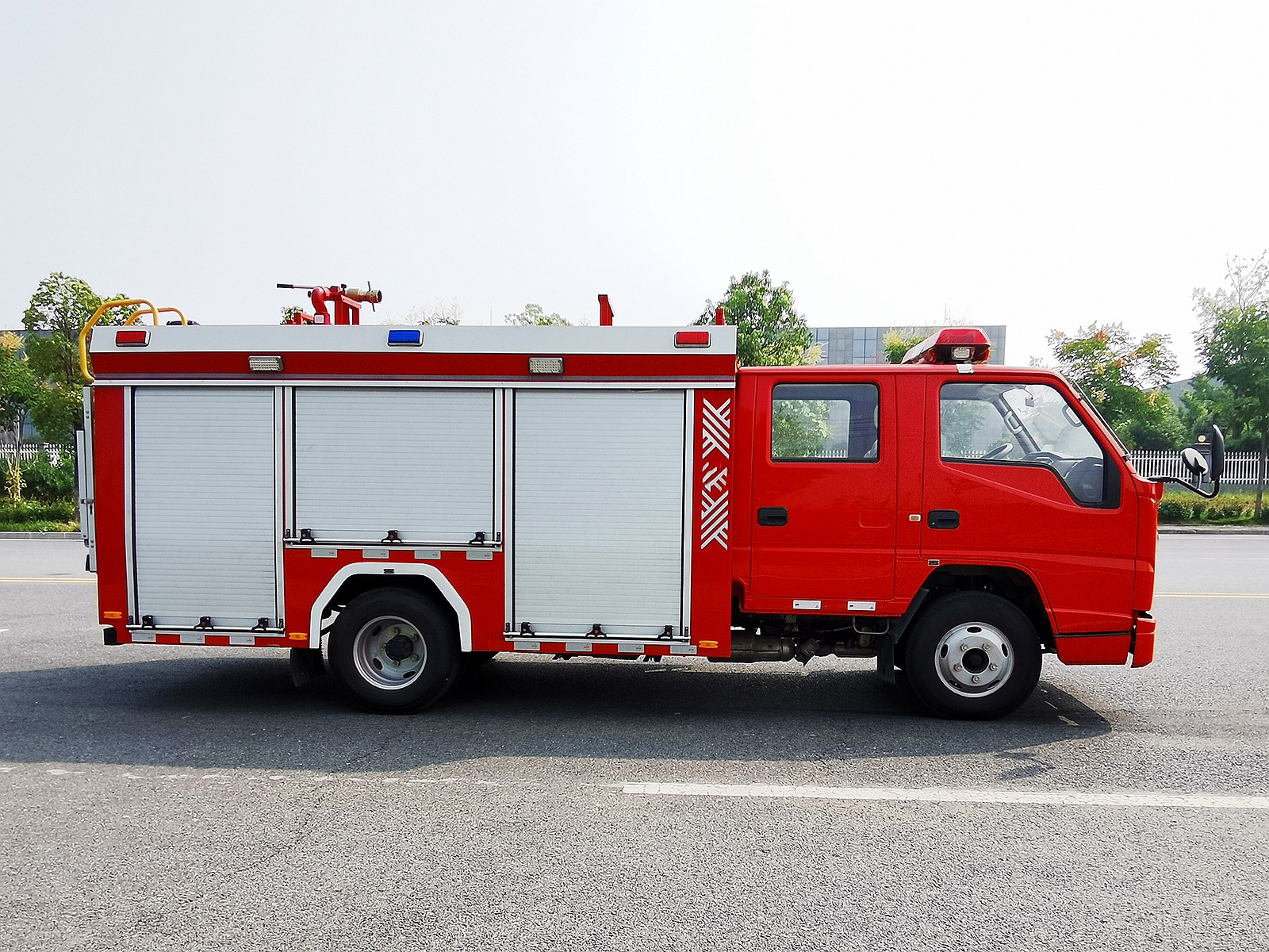 江鈴順達2.5立方水罐消防車