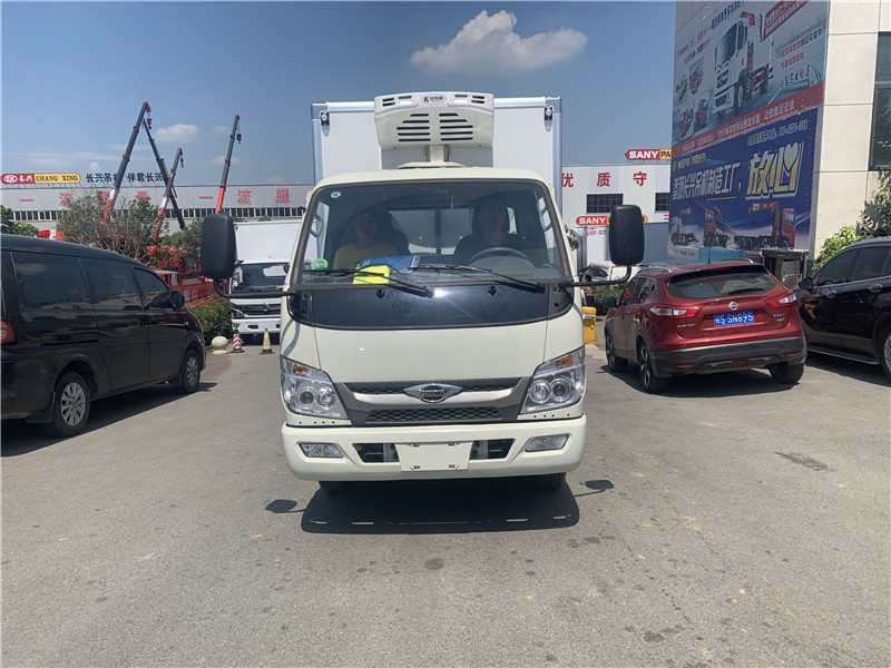 福田3.5米柴油冷藏車