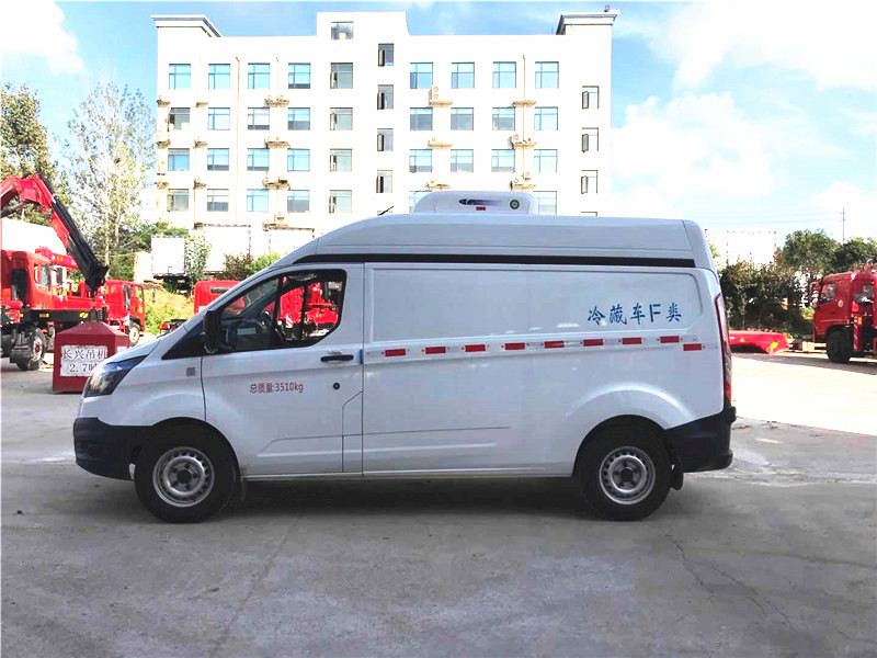 江鈴福特面包冷藏車