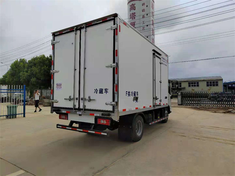 福田歐馬可4.2米130馬力冷藏車