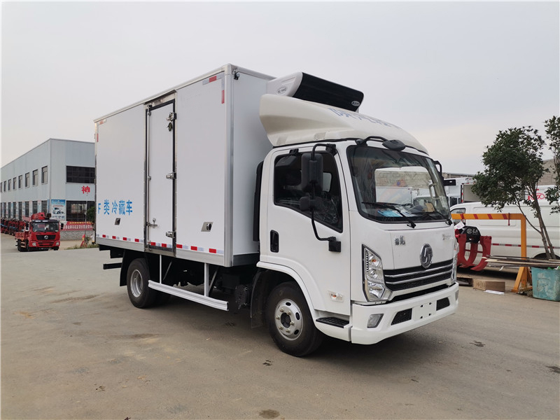 陜汽德龍K3000藍(lán)牌冷藏車(chē)