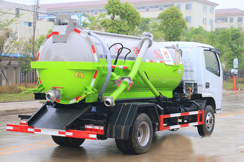 小福瑞卡 5方 吸污車