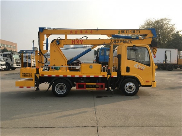 解放13.5米高空作業(yè)車