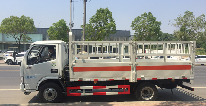 東風多利卡4.1米(藍牌)氣瓶車