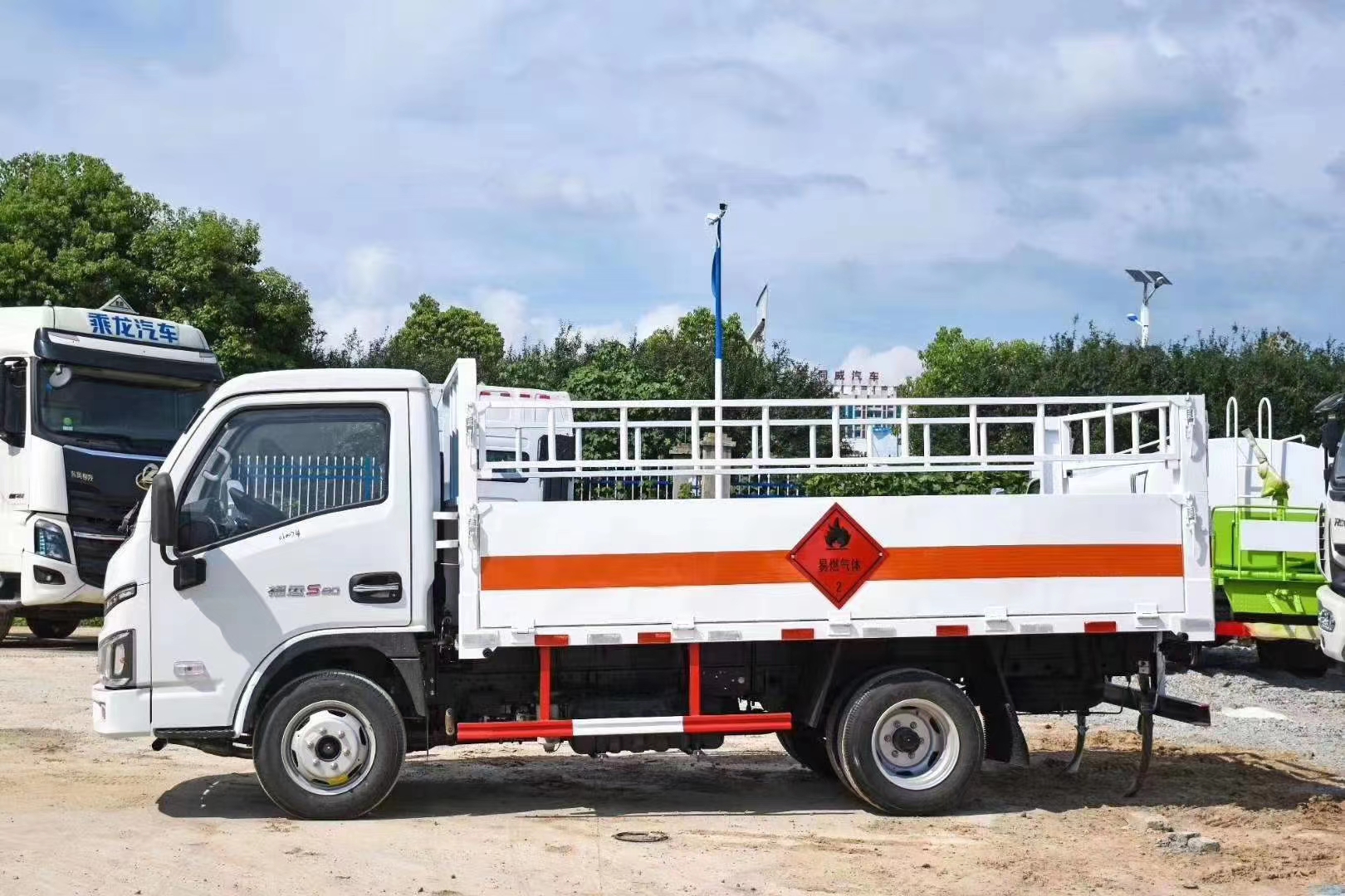 躍進(jìn) 柴油氣瓶運(yùn)輸車